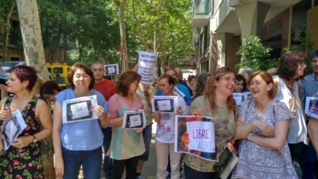 ep protestalas puertasinssbarcelonafallola manada