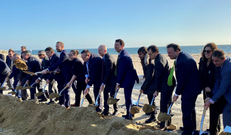 Iberdrola comienza la construcción del primer gran parque eólico marino de EEUU