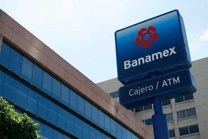 Santander, Banorte y Carlos Slim presentan ofertas por Banamex en México