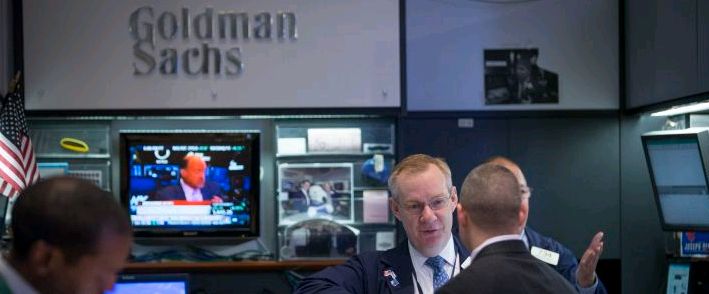 Goldman Sachs gana 1.330 millones en el cuarto trimestre e incumple previsiones