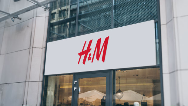 H&M se desploma: gana un 30% menos, recorta previsiones y anuncia recompra de acciones