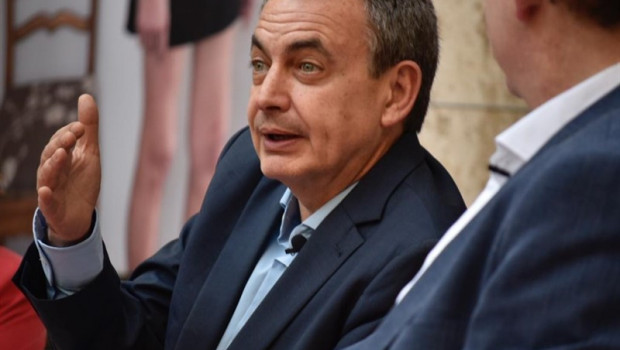 ep actocampanapsoevalenciala presenciapresidente en funcionesla generalitat valenciana ximo puig yexpresidentegobierno jose luis rodriguez zapatero