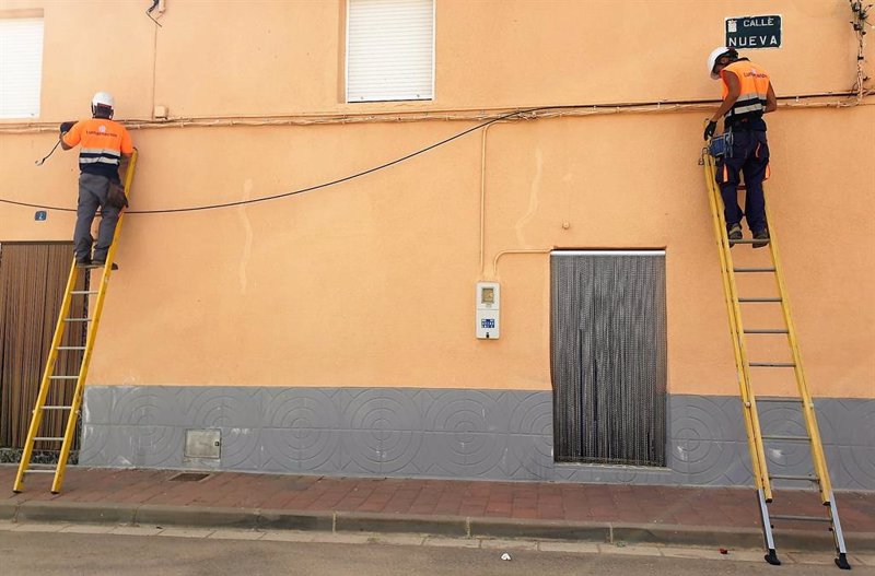 El Gobierno invertirá 134 millones para ampliar las redes de fibra de alta velocidad
