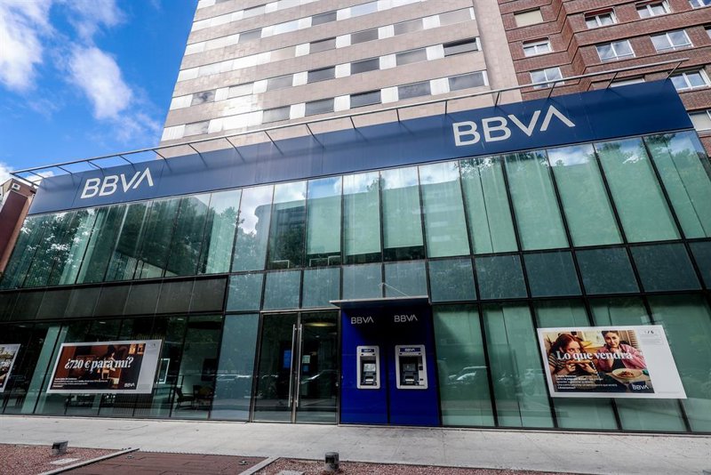 BBVA bonifica con hasta 150 euros a los nuevos clientes de su cuenta online que usen la tarjeta