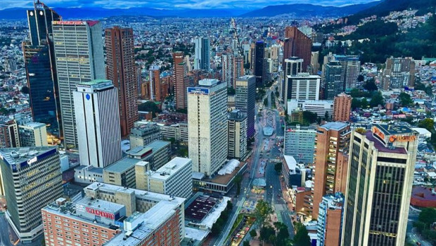 ep archivo   vista del centro de bogota colombia desde el mirador de la torre colpatria