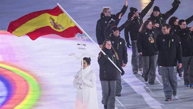 ep astrid fina abanderadelegacion espanolala aperturapyeongchang 2018