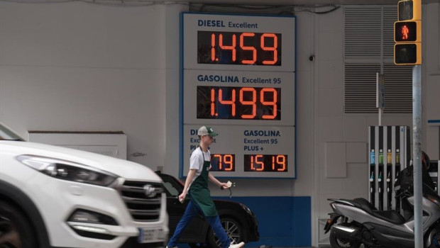 ep cartel de precios en una gasolinera a 4 de marzo de 2026