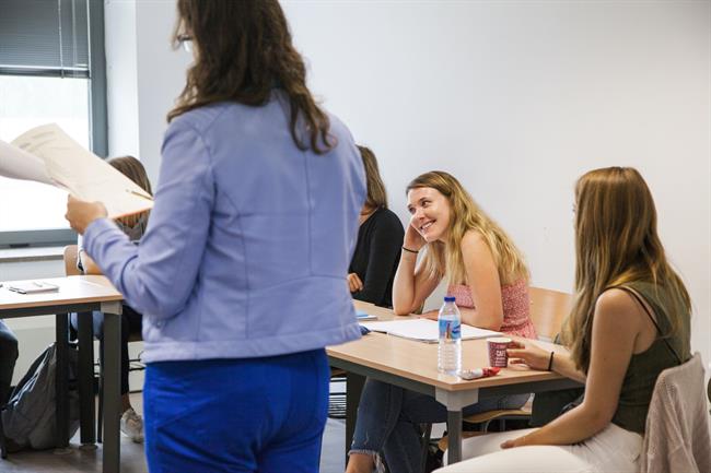 Clase impartida en un aula de la UPO. | UNIVERSIDAD PABLO DE OLAVIDE. ep clase impartidaun aulala upo