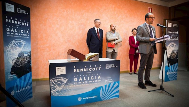 El director xeral de Políticas Culturais, Anxo Lorenzo, y el vicepresidente de la Fundación hispanojudía, Alberto Ruiz-Gallardón, presentan luna muestra con la Biblia Kennicott | CONSELLERIA DE CULTURA ep el director xeral de politicas culturais anxo lorenzo y el vicepresidente de la fundacion