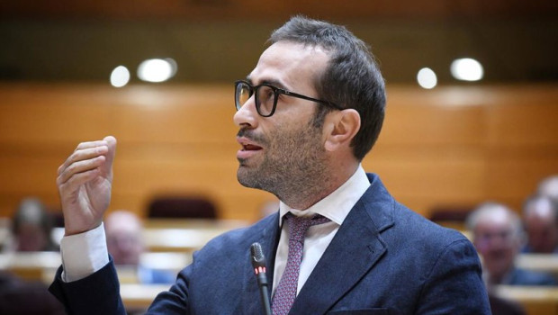 ep el ministro de economia comercio y empresa carlos cuerpo 20251022160103