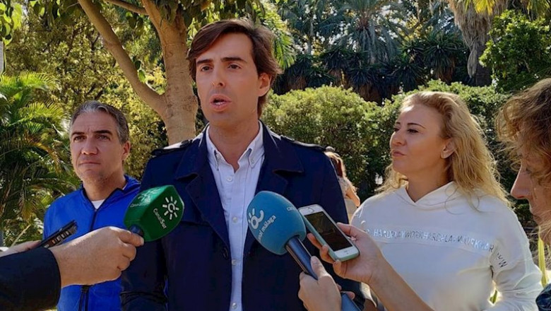 El vicesecretario de Comunicación del PP, Pablo Montesinos, el presidente del PP de Málaga, Elías Bendodo, y la candidata al Congreso por Málaga Carolina España | EUROPA PRESS ep el vicesecretario de comunicacion del pp pablo montesinos el presidente del pp de malaga elias