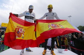 ep fernando alonso carlos sainz gran premio espana barcelona