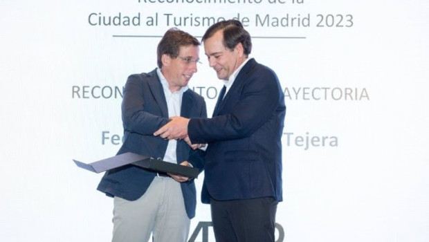 ep gonzalez tejera ceo de radisson premiado por el ayuntamiento de madrid por su liderazgo en el