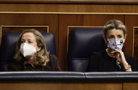 ep la ministra de economia nadia calvino i y la ministra de trabajo yolanda diaz en el pleno del