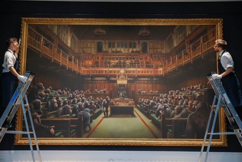 ep la obra devolved parlament de banksy