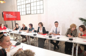 ep la vicepresidentagobiernofunciones carmen calvo 5i ypresidentegobiernofunciones pedro sanchez 6i durantereunionasociacionesigualdadmadrid
