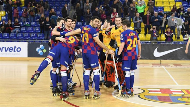 ep los jugadores del bara celebran una victoria en la liga europea de hockey patines