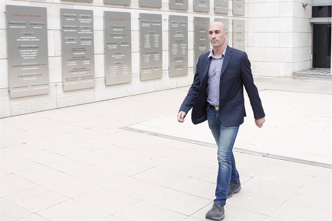 ep luis rubiales llegandola reunioncapitanes