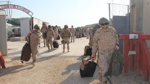 ep militares espanoles en su repliegue de irak como consecuencia del covid-19