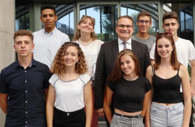 ep ministro consejerola embajadaestados unidos benjamin ziff conestudiantes espanolesviajaranspace campalabama eeuu