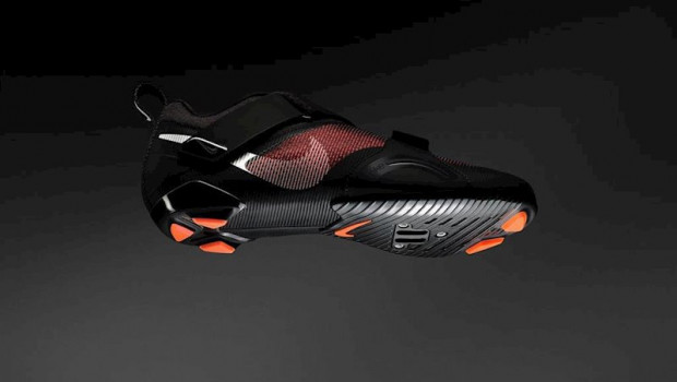 ep nike lanza su primera zapatilla para ciclismo indoor en tiempos de cuarentena por la covid-19