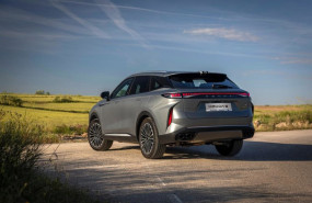 ep omoda 9 shs el suv phev mas vendido de la marca 145 km electricos y 537 cv por menos de 50000