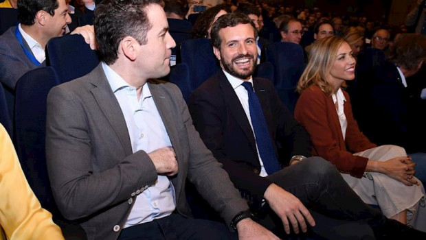 ep pablo casado i junto al secretario general del partido popular teodoro garcia egea d en la