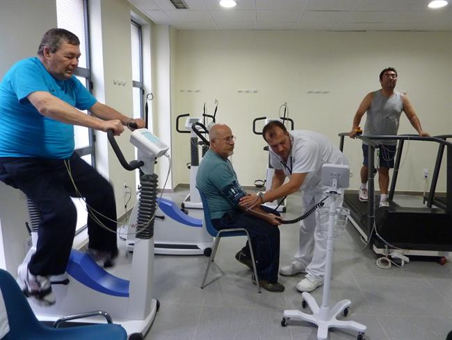 Unidad De Rehabilitación Cardiaca Del Hospital Juan Ramón Jiménez. | EUROPA PRESS/JUNTA ep unidadrehabilitacion cardiacahospital juan ramon jimenez
