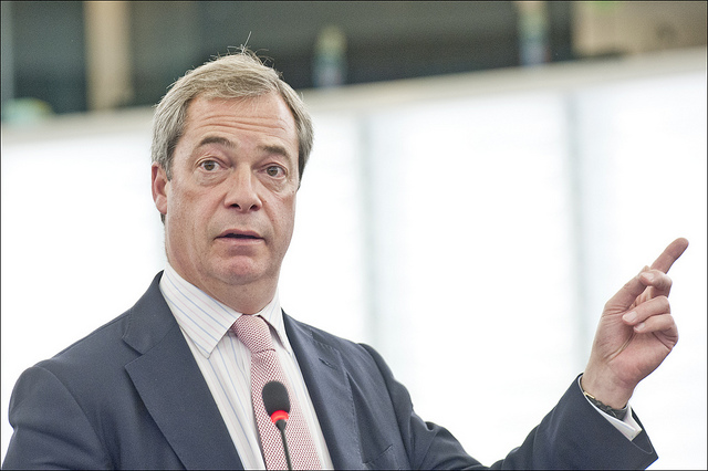 Farage plantea a Johnson un pacto electoral si hay Brexit sin acuerdo