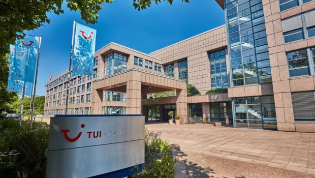 ep archivo   alemania  tui duplica numeros rojos en sus nueve meses fiscales y pierde un 85 en el
