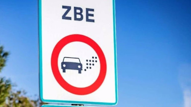 ep archivo   cartel de una zona de bajas emisiones