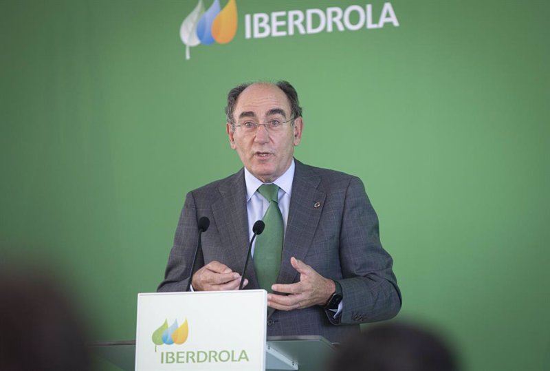 Cierre bajista para un Ibex que pierde los 9.000 lastrado por Iberdrola y Telefónica