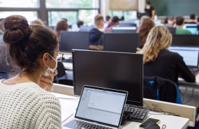 ep archivo   estudiantes con ordenadores en clase