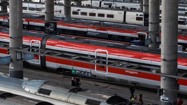 ep archivo tren de iryo en la estacion de madrid puerta de atocha almudena grandes ep archivo tren de iryo en la estacion de madrid puerta de atocha almudena grandes