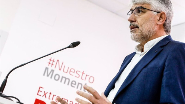 ep archivo   valentin garcia en rueda de rpensa en la sede del psoe de extremadura