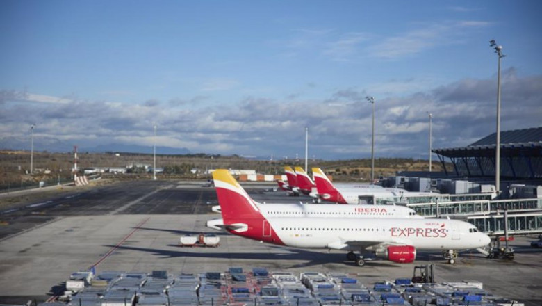 ep archivo   varios aviones de iberia en el aeropuerto adolfo suarez madrid barajas en madrid espana