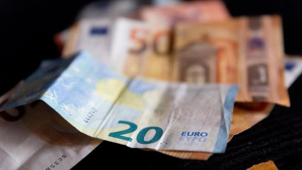 ep archivo   varios billetes de euro