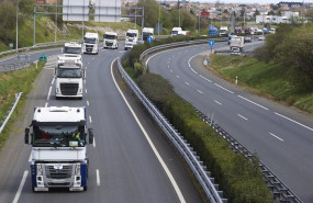 ep archivo   varios camiones durante una marcha en la a 67 de santander a torrelavega a 21 de marzo