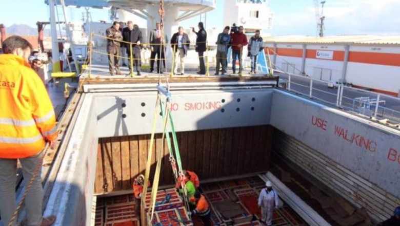 ep barco con alimentos espanoles para su exportacion