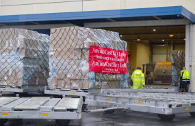 ep cargamento llegado este jueves al aeropuerto de vitoria con material para castilla y leon