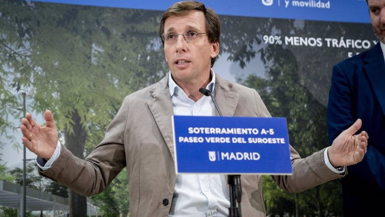 ep el alcalde de madrid jose luis martinez almeida interviene durante su visita al inicio de las ep el alcalde de madrid jose luis martinez almeida interviene durante su visita al inicio de las