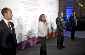 ep el consejero delegado de santander espana rami aboukhair la vicepresidenta tercera de asuntos