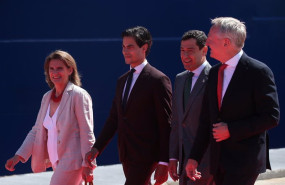 ep el presidente de la junta de andalucia juanma moreno 2d junto a vicepresidenta tercera del ep el presidente de la junta de andalucia juanma moreno 2d junto a vicepresidenta tercera del