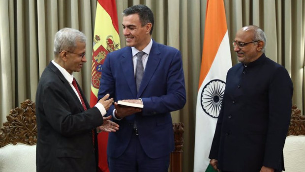 ep el presidente del gobierno pedro sanchez y el gobernador del estado de maharashtra shri cp