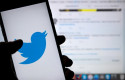 ep filed - 23 april 2019 berlin a person holds a phone displaying the logo of the twitter social