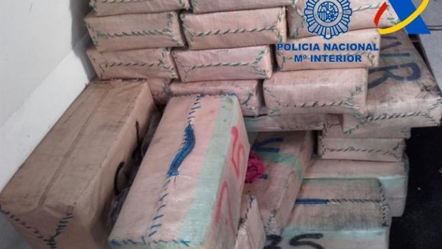 ep intervenidas cerca12 toneladashachisun barco nodriza interceptado e