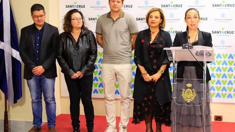 ep la alcaldesa de santa cruz de tenerife patricia hernandez a la derecha en la presentacion del