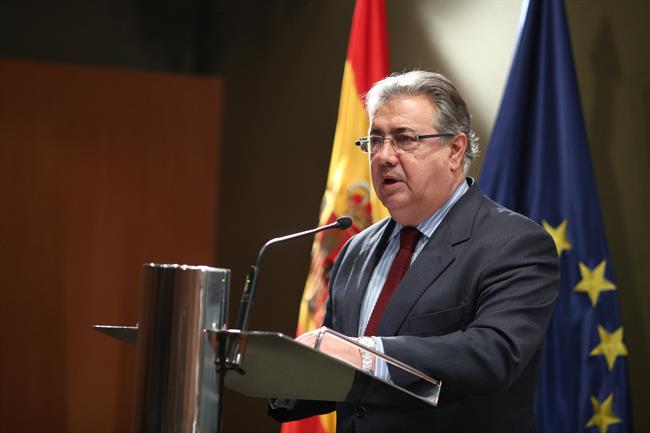 El ministro del Interior, Juan Ignacio Zoido, presenta la campaña #SumatuLuz | EUROPA PRESS ep ministrointerior juan ignacio zoido presentacampana sumatuluz