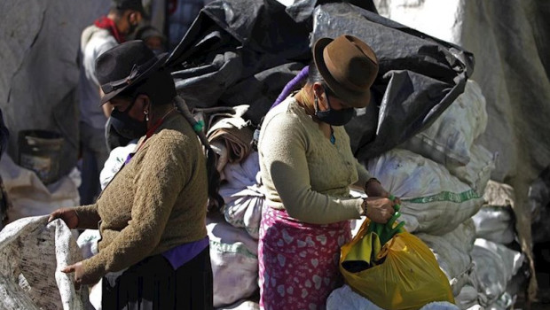 ep mujeres con mascarilla en quito