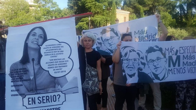 ep sindicatoinquilinas protestan silenciosamenteactola plataformacarmena mas madrid mas desahucios